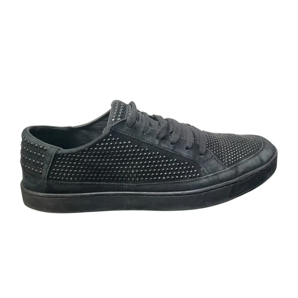 🧩 Gucci Studded Black Low-Top Sneakers — Size 9.5 — All-Black Drip‎